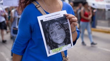 Familiares y amigos de Gabriela Ciuffarella marcharon hasta el IOMA