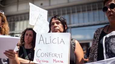 Familiares y amigos de Gabriela Ciuffarella marcharon hasta el IOMA