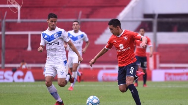 El Rojo se impuso a Vélez en el arranque de la Copa