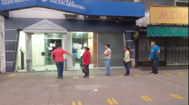 La iniciativa del gobierno de Mariano Cascallares para que la gente no se amontone en los bancos