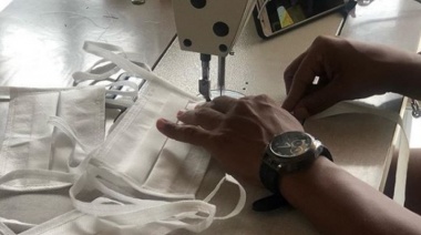 Ante la pandemia, la Policía Local confecciona barbijos para la comunidad