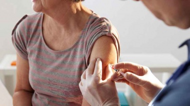 Luego de los problemas de abastecimiento, se relanza la campaña de vacunación antigripal del PAMI