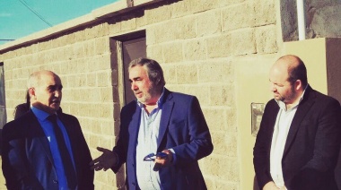 El jefe de los intendentes radicales aseguró que están "cerca de cerrar" con Kicillof