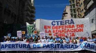 Los docentes quieren que se llame a paritarias para discutir condiciones laborales