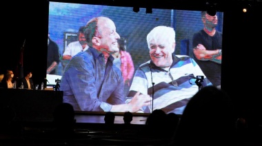 El homenaje a Beto Carasatorre, el dirigente lomense que “no tenía en su diccionario la palabra traición”