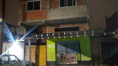 Acusan a la policía de hacer un allanamiento erróneo y herir gravemente a un joven