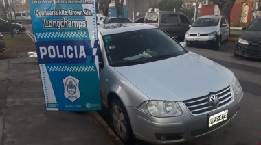 Iban de cacería y quedaron detenidos por violar la cuarentena y tener un arsenal de armas