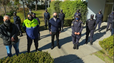 Gray visitó un centro de alojamiento de la Policía Bonaerense