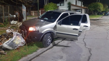 Desbarataron una banda y detuvieron a una policía que trató de pagar para liberarlos