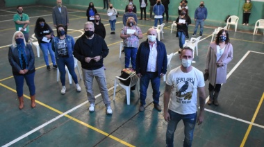 Russo y Pallares entregaron subsidios a clubes de barrio y comedores de Lanús