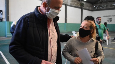 Russo y Pallares entregaron subsidios a clubes de barrio y comedores de Lanús