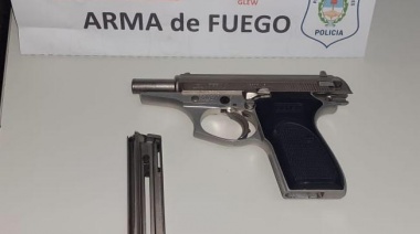 Buscan a un hombre que baleó la casa de un vecino y después se tiroteó con un Policía