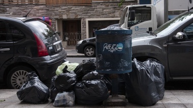 Por el reclamo de camioneros, Lomas sigue sin recolección de residuos: ¿Por qué calla el Municipio?