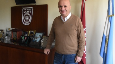 Russo se le anima a la Intendencia: “Si hay que competir, competiremos”