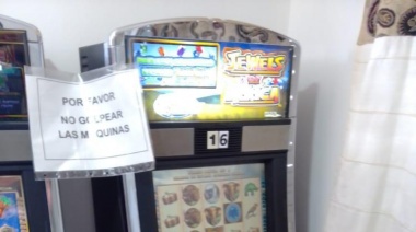 Golpe al juego clandestino: Incautaron 14 tragamonedas y 500 mil pesos de un casino ilegal