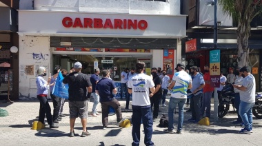 Trabajadores de Garbarino protestaron contra la empresa por competencia desleal