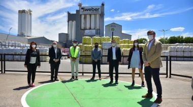 Otermín y Nardini visitaron la planta de Weber Saint-Gobain en Malvinas Argentinas