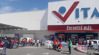 Trabajadores de supermercados realizaron asambleas simultáneas en reclamo de un bono por ser esenciales