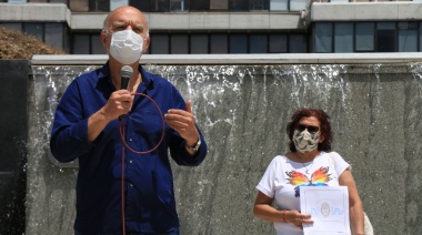 Grindetti y Alak entregaron escrituras a 131 familias lanusenses
