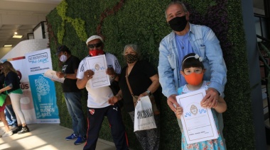 Grindetti y Alak entregaron escrituras a 131 familias lanusenses