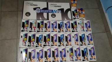 Se escondió en el baño de Carrefour y desvalijó un local de electrónica
