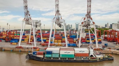 Los sindicatos de la Marina Mercante desmienten una "parálisis total" de la actividad naviera