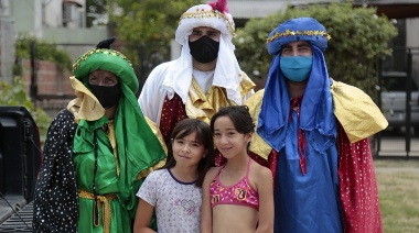 Los reyes magos repartieron regalos y alegría a niños y niñas de instituciones
