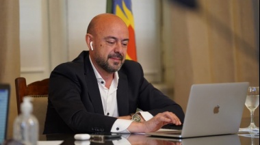 Santarelli relativizó las reclamos de la oposición por la vacuna: "Escucho sus críticas y parece que hubieran gobernado exitosamente"