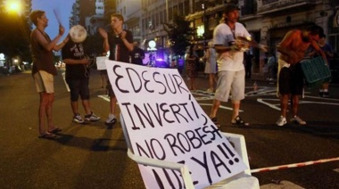 Otra vez Edesur en el ojo de la tormenta: vecinos reclaman que sufren cortes de luz “todas las semanas”