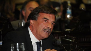 Bazze recordó al menemato como “una época con menos grieta”