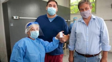 Más de 2 mil trabajadores de la salud del distrito recibieron la vacuna