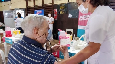 En el distrito se comenzó a vacunar a los mayores de 70 y a los vecinos en grupos de riesgo