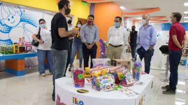 El municipio presentó un programa de robótica para los centros educativos del distrito