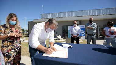Cascallares encabezó la firma de más de 100 escrituras para familias de Glew