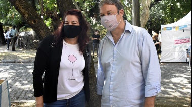 Cascallares supervisó un operativo de vacunación docente en la sede del Suteba