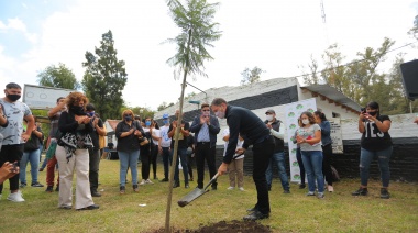Gray señalizó el ex centro clandestino "La 205" y homenajeó a víctimas de la última dictadura militar