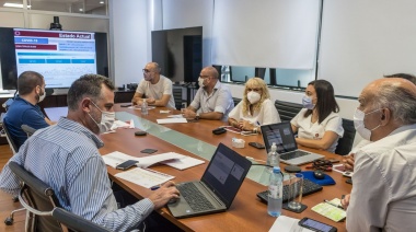 Grindetti se reunió con Salud del municipio para analizar la situación de la pandemia