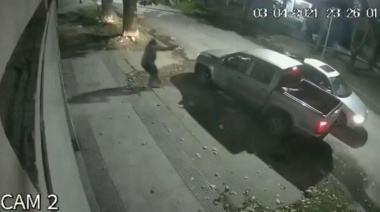 Como en el lejano Oeste: Corrió a los tiros a unos ladrones en frente de su famila