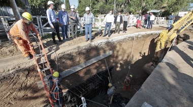 Cascallares y Katopodis supervisaron los avances de una obra hidráulica en Burzaco