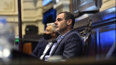 Urelli acusó al gobierno provincial de "tomar decisiones inconsultas y unilaterales”