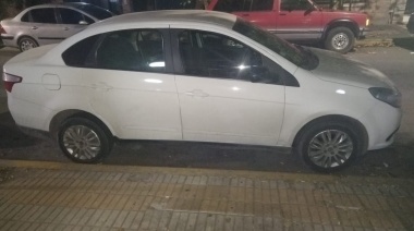Simuló que le robaron el auto para cobrar el seguro, pero un amigo le contó la verdad a la Policía
