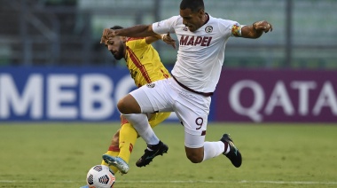 Lanús logró una sufrida victoria sobre el final