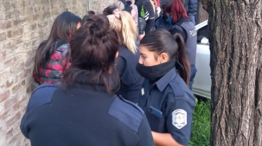 Una fiesta electrónica clandestina fue desarticulada y se incautaron drogas y autos