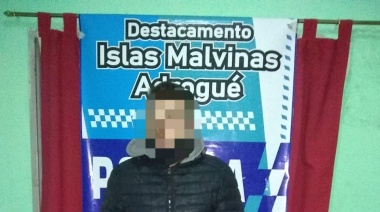 Una fiesta electrónica clandestina fue desarticulada y se incautaron drogas y autos