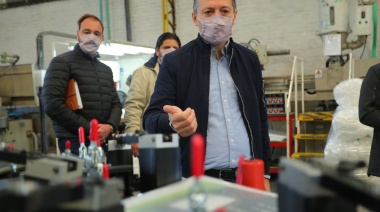 Gray recorrió una empresa de autopartes de Luis Guillón