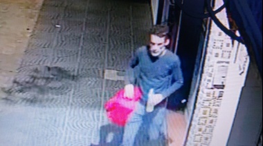 Atraparon a un hombre filmado mientras desvalijaba un comercio del centro de Longchamps