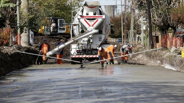 El municipio avanza con las obras viales en varios barrios y localidades