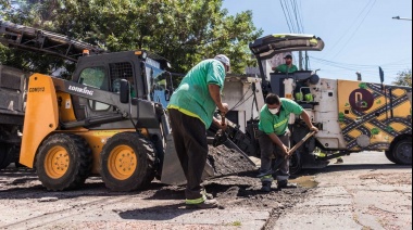 En el primer trimestre del año se repararon unos mil baches y se asfaltaron más de 30 cuadras completas