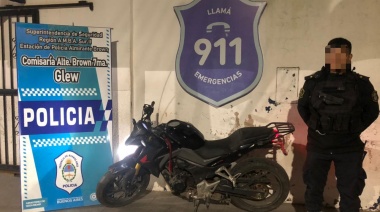 Persecución y arresto de dos motochorros que robaban en Glew y Longchamps