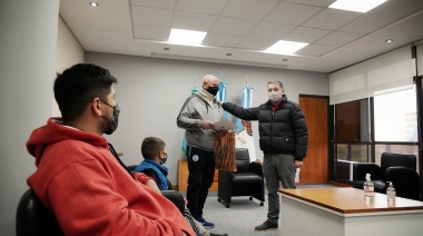 Gray otorgó subsidios a vecinos con dificultades de salud y a una deportista echeverriana